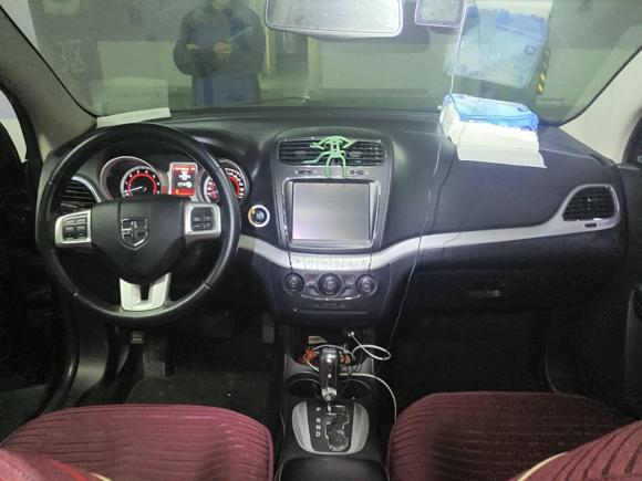 [武汉·鄂A] 二手道奇酷威2013款 2.4L 两驱尊尚版