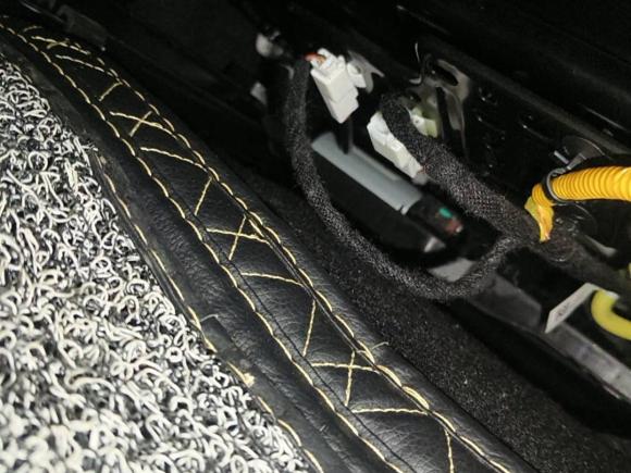 [合肥·皖A] 二手长安长安UNI-V2023款 1.5T 尊享型