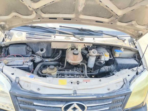 [义乌·浙G] 二手大通新途V802015款 2.5T 手动傲运通版短轴中顶