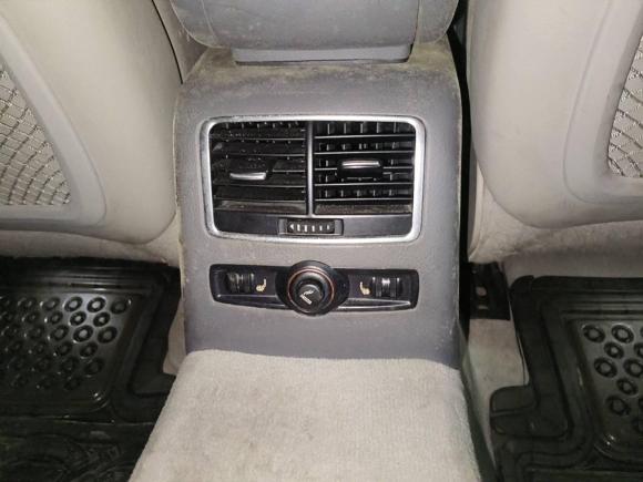 [上海·沪J] 二手奥迪奥迪A6L2010款 2.8 FSI 舒适型