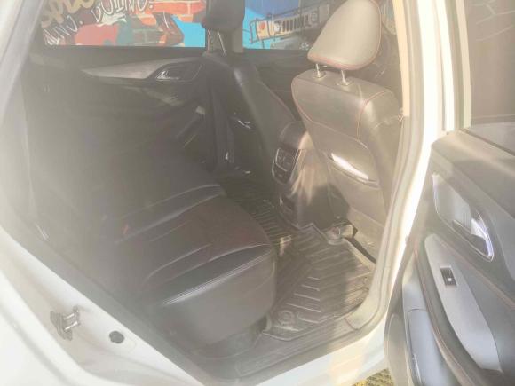 [上海·蒙A] 二手宝骏宝骏5602016款 1.8L iAMT豪华型