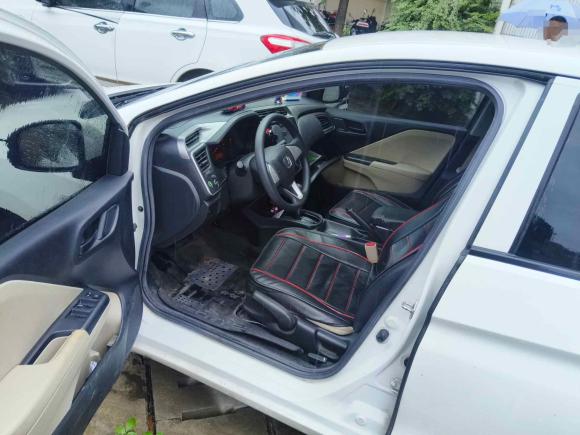 [上海·沪H] 二手本田锋范2015款 1.5L CVT舒适版