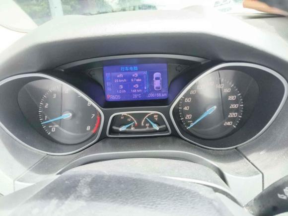 [上海·苏U] 二手福特福克斯2012款 两厢 2.0L 自动豪华运动型