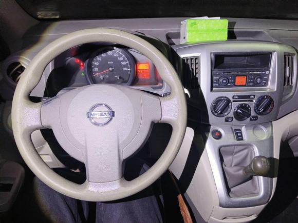 [成都·川A] 二手日产日产NV2002013款 1.6L 豪华型 国IV