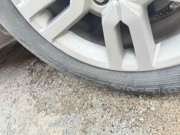 [广州·粤A] 二手路虎神行者22013款 2.2T SD4 SE柴油版