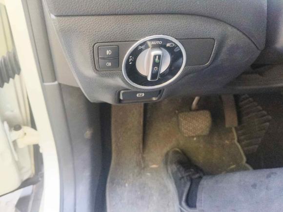 [广州·粤A] 二手奔驰奔驰GLA2016款 GLA 220 4MATIC 时尚型