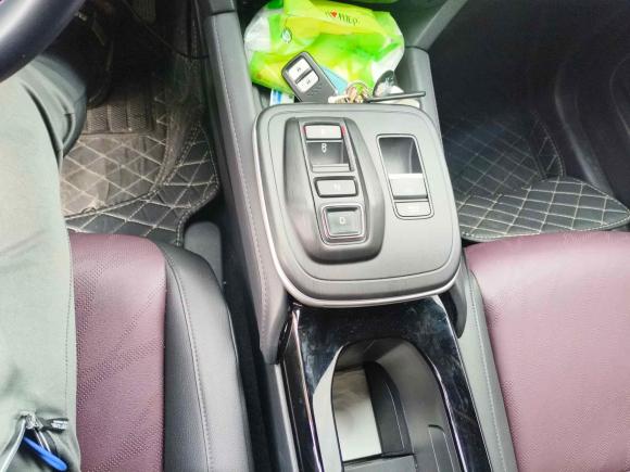 [上海·沪A] 二手思铭东风本田M-NV2023款 尚逸版