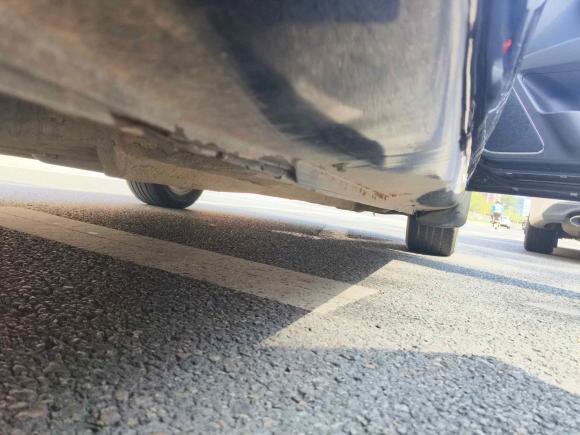 [深圳·桂M] 二手吉利汽车帝豪2017款 三厢百万款 1.5L CVT向上版