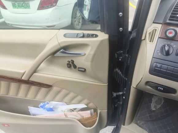 [深圳·粤B] 二手奔驰唯雅诺2011款 2.5L 领航版