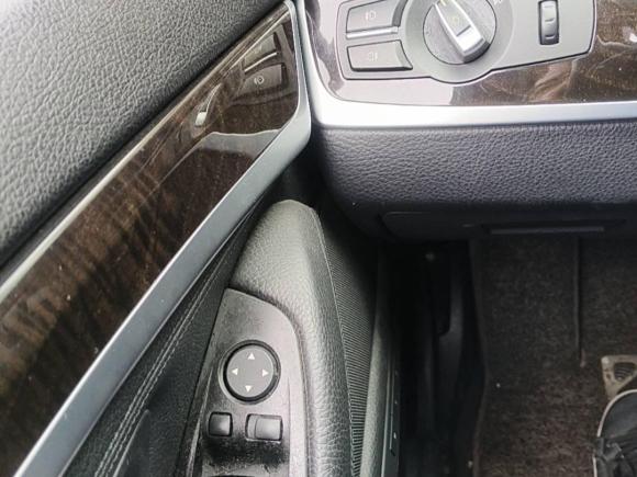 [上海·沪M] 二手宝马宝马5系2012款 523Li 领先型