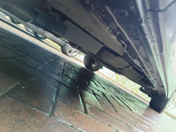 [上海·苏E] 二手比亚迪比亚迪M62015款 2.4L 自动豪华型