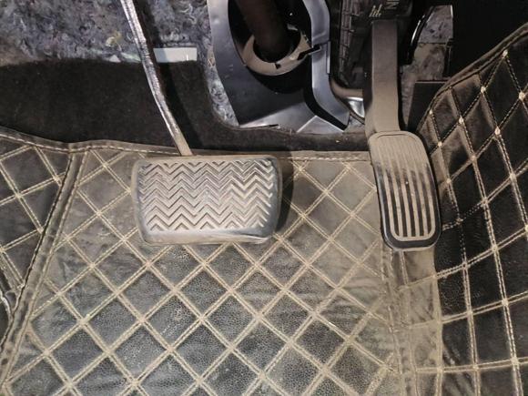 [金华·浙G] 二手丰田雷凌2021款 双擎 1.8H E-CVT豪华版