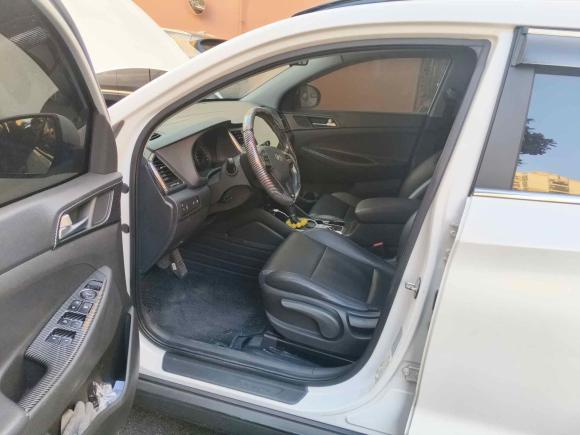 [上海·沪B] 二手现代途胜2015款 1.6T 双离合两驱智能型