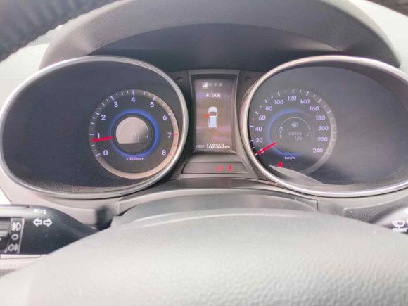 [佛山·粤Y] 二手现代胜达2013款 2.0T 自动四驱顶级型