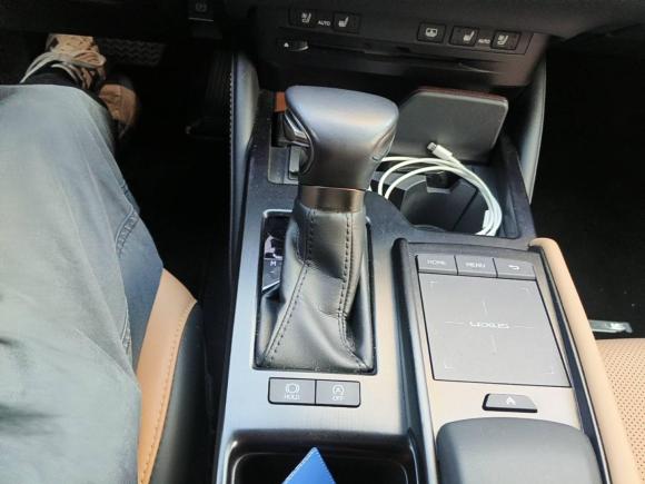 [上海·沪M] 二手雷克萨斯雷克萨斯ES2021款 200 豪华版