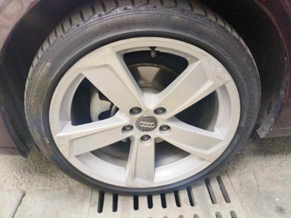 [成都·川A] 二手奥迪奥迪A32018款 30周年年型 Limousine 35 TFSI 风尚型