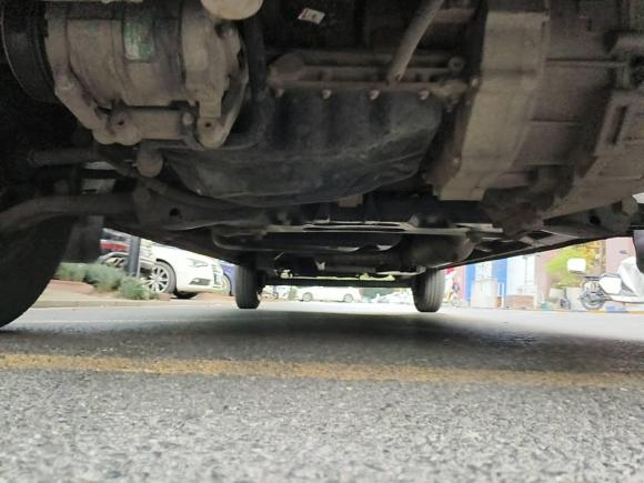 [湖州·苏E] 二手上汽大通MAXUS新途V802021款 2.0T 手动经典傲运通长轴中顶6/7/8/9座