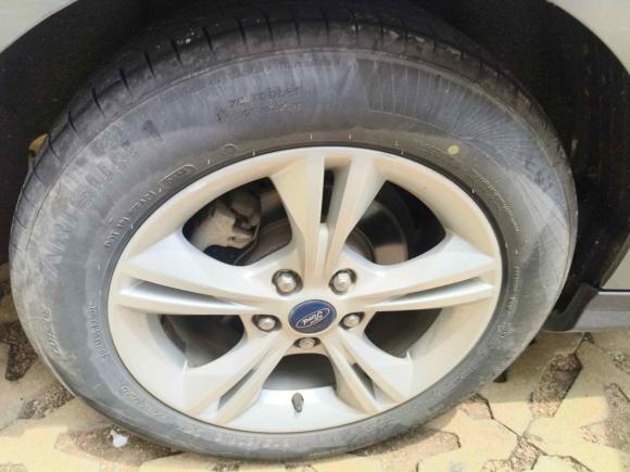 [深圳·鲁F] 二手福特福克斯2012款 三厢 1.6L 自动风尚型