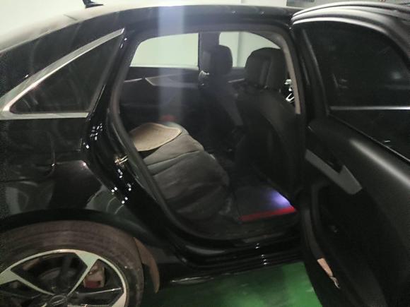 [济南·鲁A] 二手奥迪奥迪A4L2020款 40 TFSI 时尚动感型