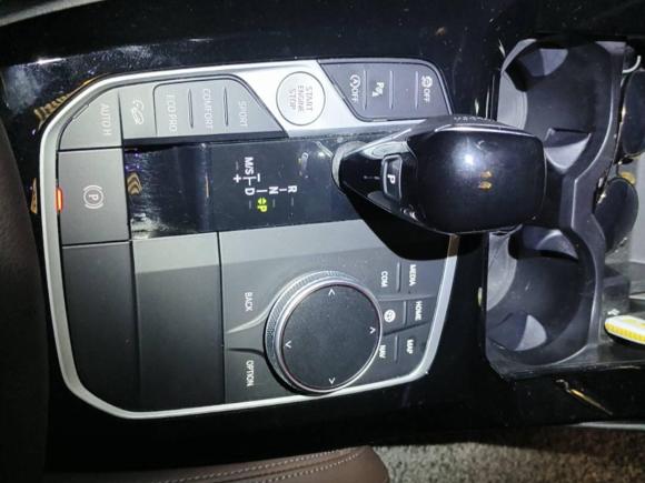 [深圳·粤B] 二手宝马宝马X32022款 xDrive30i 领先型 M曜夜套装