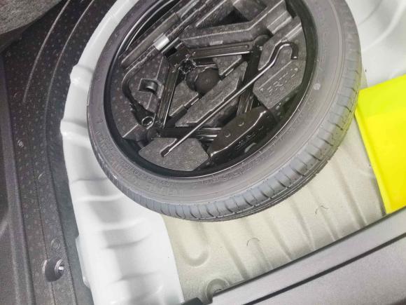 [上海·沪F] 二手荣威荣威i52023款 1.5L CVT尊荣版