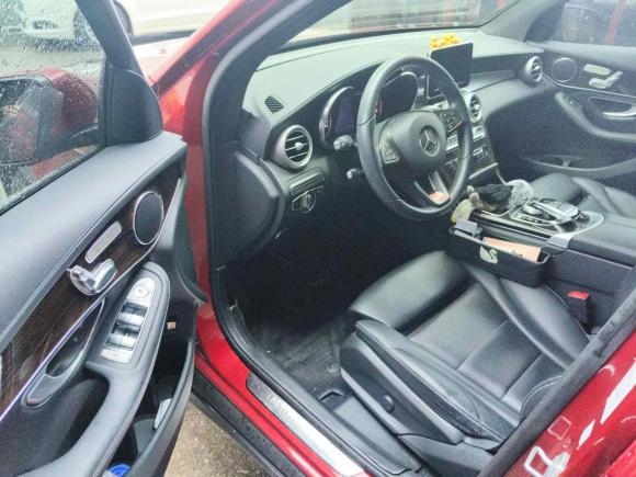 [南京·苏A] 二手奔驰奔驰GLC2018款 改款 GLC 260 4MATIC 动感型