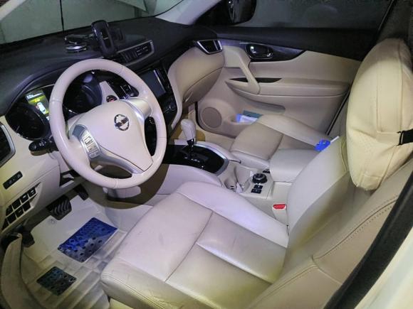 [深圳·粤B] 二手日产奇骏2014款 2.5L CVT豪华版 4WD