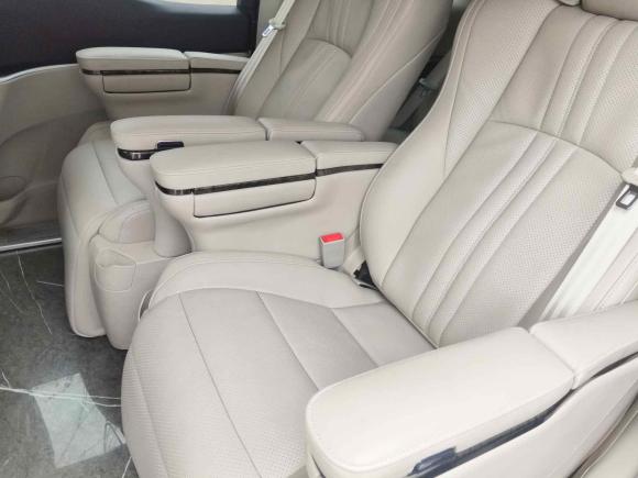 [上海·沪A] 二手别克别克GL82023款 陆上公务舱 舒适型