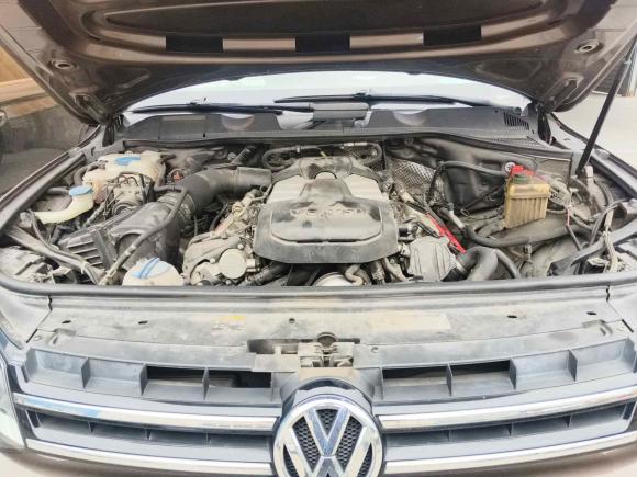 [上海·沪A] 二手大众途锐2012款 R-Line 高配型