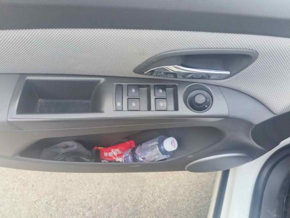 [成都·川A] 二手雪佛兰科鲁兹2013款 1.8L SE AT