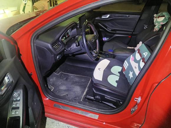 [上海·苏U] 二手福特福克斯2020款 两厢 EcoBoost 180 自动ST Line