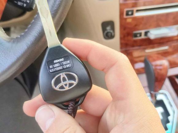 [南昌·赣A] 二手丰田皇冠2006款 2.5L Royal 真皮版