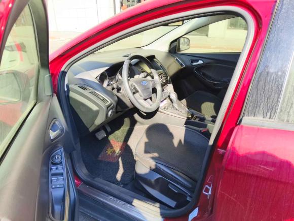 [青岛·鲁B] 二手福特福克斯2015款 三厢 1.6L 自动风尚型