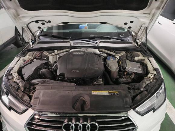 [南京·苏A] 二手奥迪奥迪A4L2017款 Plus 40 TFSI 进取型