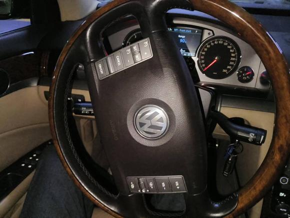 [上海·沪J] 二手大众辉腾2009款 3.6L V6 5座加长舒适版