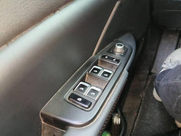 [金华·浙G] 二手福田拓陆者驭途2020款 2.0T驭途9柴油两驱旗舰型标轴4F20TC