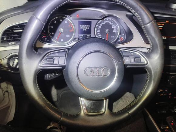 [武汉·鄂W] 二手奥迪奥迪A4L2015款 35 TFSI 自动标准型