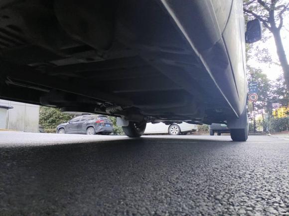 [湖州·苏E] 二手上汽大通MAXUS新途V802021款 2.0T 手动经典傲运通长轴中顶6/7/8/9座