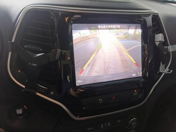 [广州·粤A] 二手Jeep自由光2019款 2.0T 两驱智享版 国V