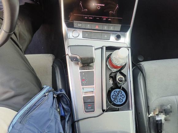 [上海·沪E] 二手奥迪奥迪A6L2019款 45 TFSI 臻选动感型