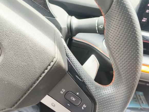 [杭州·浙B] 二手长安长安UNI-V2022款 1.5T 尊贵型