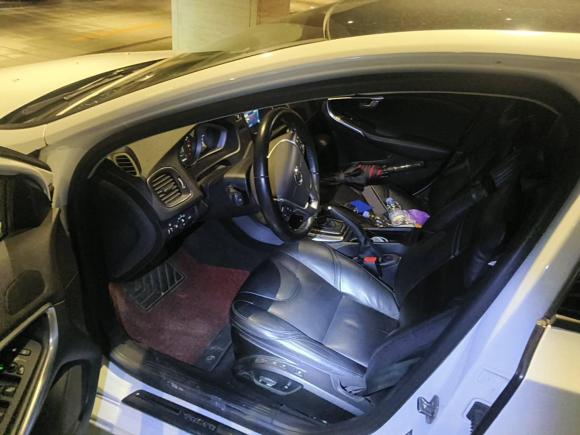 [上海·鲁G] 二手沃尔沃沃尔沃V402017款 T3 智逸版