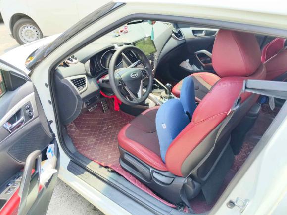 [武汉·鄂A] 二手现代Veloster飞思2011款 1.6L 自动尊享版