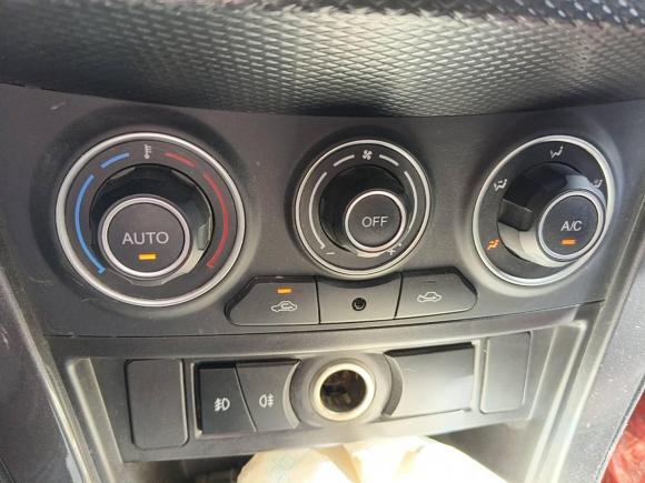 [广州·粤A] 二手长城风骏52020款 2.4L汽油两驱精英型大双排国VI 4K22D4M