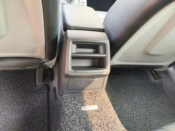 [无锡·苏B] 二手奥迪奥迪A4L2017款 40 TFSI 进取型