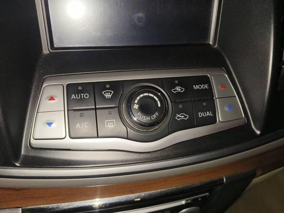 [上海·沪N] 二手日产天籁2011款 2.5L XL领先版