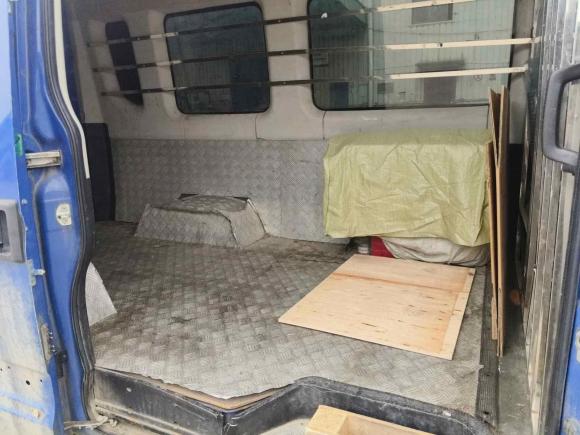 [武汉·鄂A] 二手依维柯依维柯欧胜2020款 2.3T 手动超瑞长轴短悬高顶高功F1A