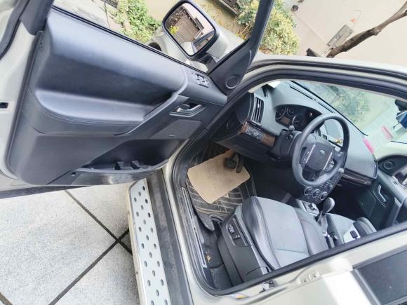 [上海·沪M] 二手路虎神行者22012款 2.2T SD4 SE柴油版