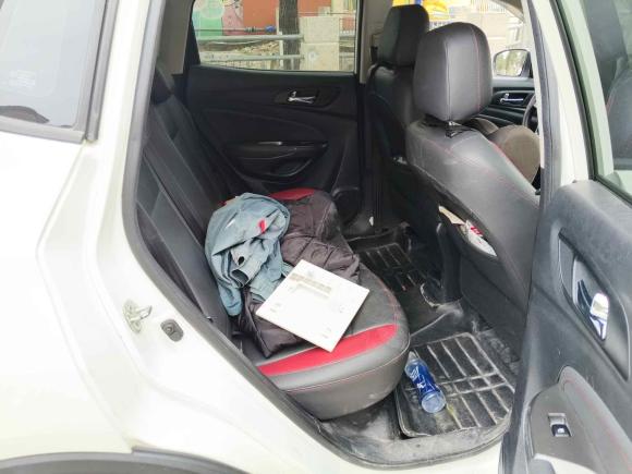 [佛山·粤X] 二手长安长安CS152016款 1.5L 手动时尚版