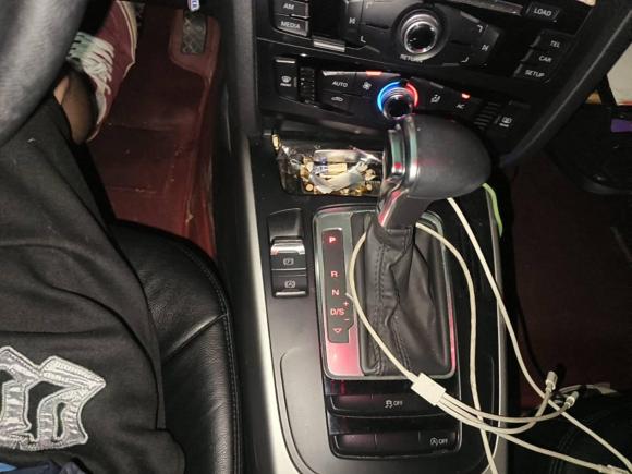 [金华·赣E] 二手奥迪奥迪A4L2013款 30 TFSI 自动舒适型